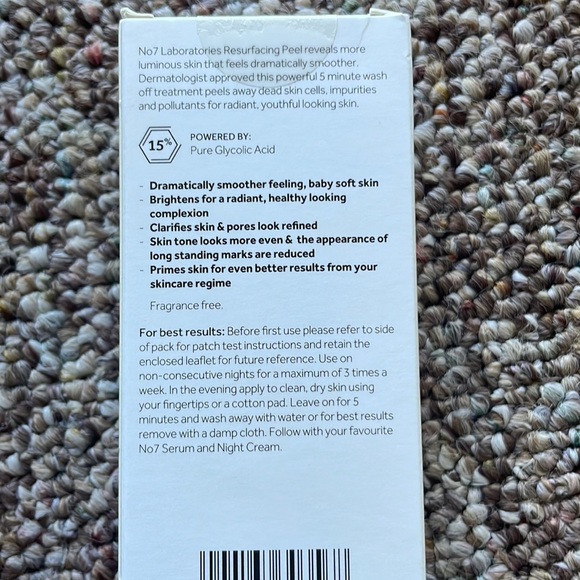 No7 Resurfacing Peel - Picture 3 of 3